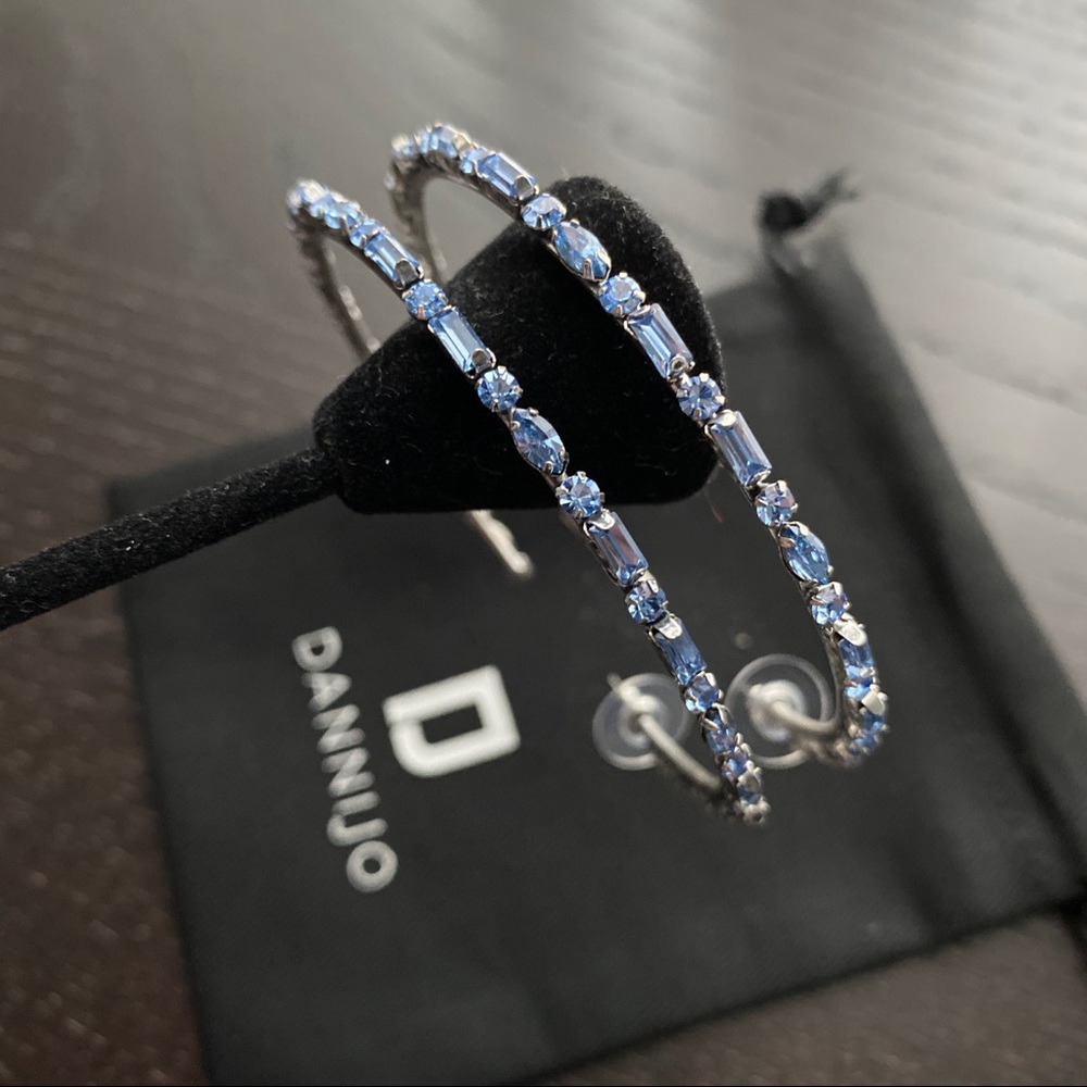 🌞 DANNIJO Linx Crystal Hoop Earrings - Picture 2 of 8